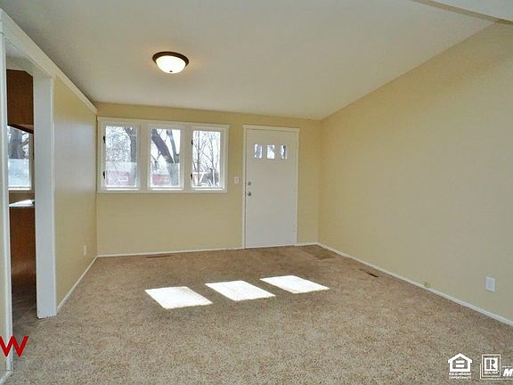 3rd image of 644 E Eldora Ln