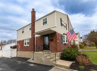 756 Oak View Rd, Ardmore, PA 19003