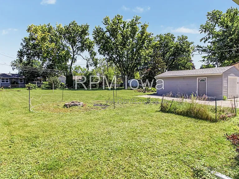 2116 Ferndale Ave — Photo 5