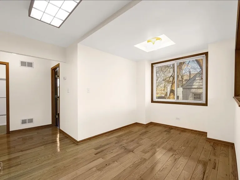 105 E Red Oak Ave — Photo 11