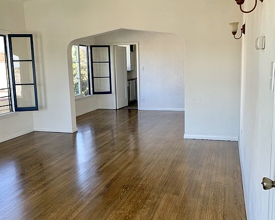 2nd image of 2924 12th Ave