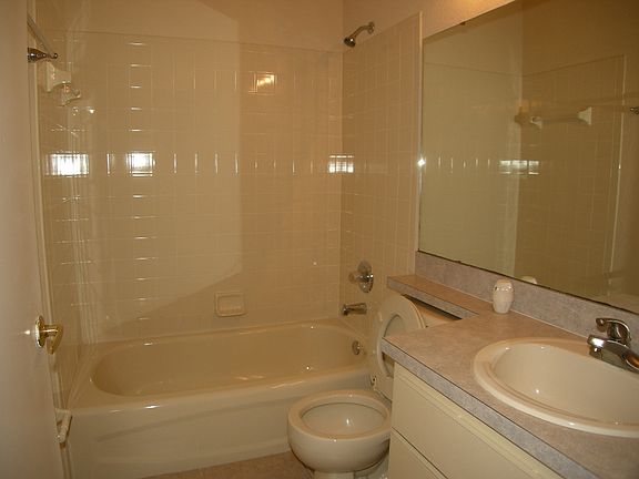5th image of 816 Lindsey Pl