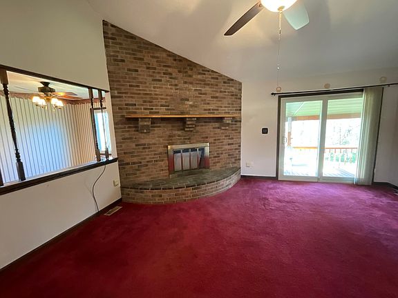 4th image of 3812 Castlewood Ct