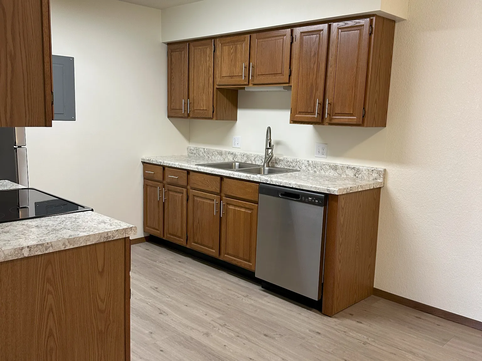 Westgate Apartments — Photo 3