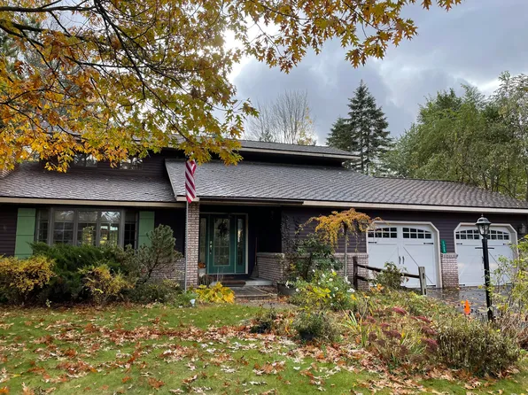 1325 Crestview Dr, Alpena, MI 49707