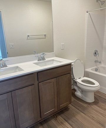 4th image of 5945 Violet Crown St