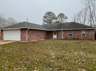 1300 Jeane Chapel Rd, Leesville, LA 71446