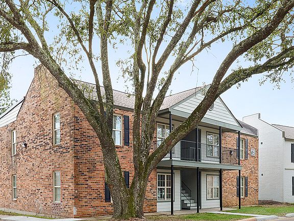 3rd image of 2136 Lobdell Blvd #2804