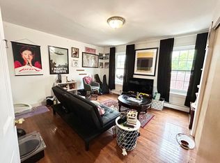 2733 Brown St, Philadelphia, PA 19130