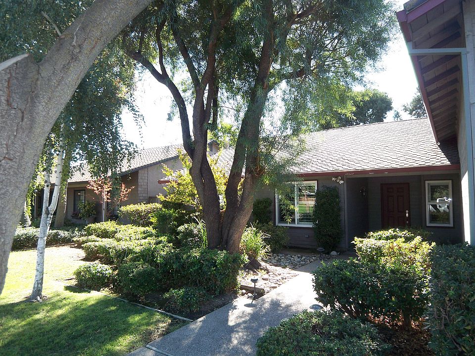 1st image of 2648 Meadow Lake Dr