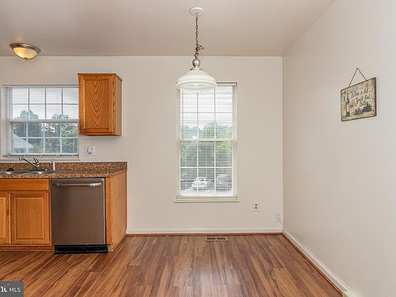 3rd image of 1740 Tiger Lily Cir