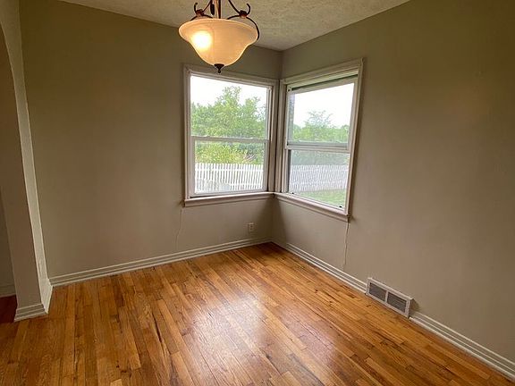 4th image of 2400 S 98th St