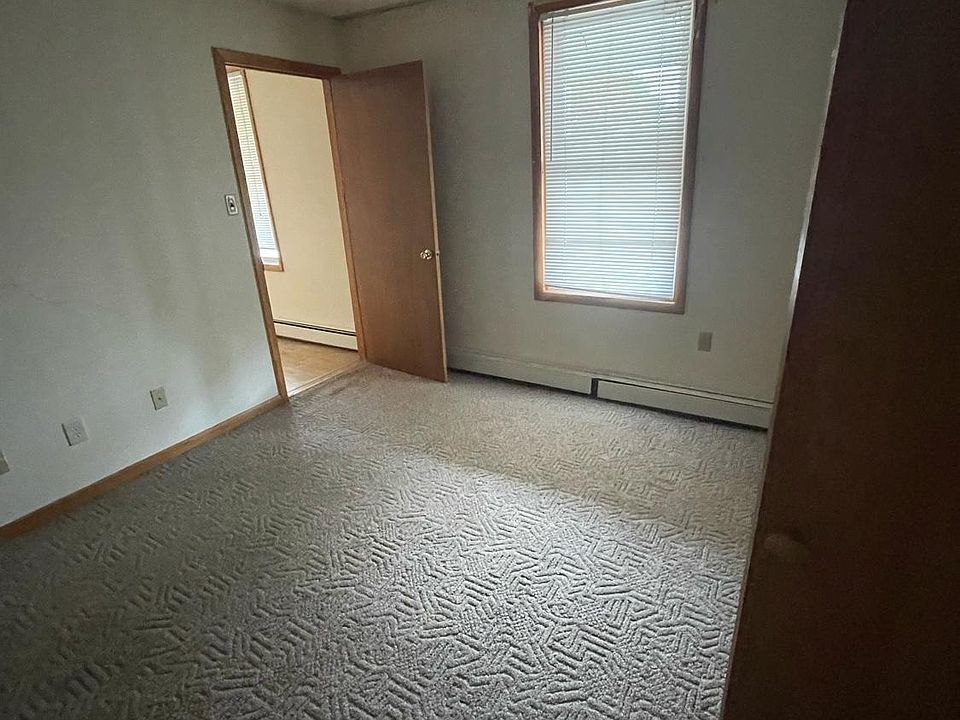 54 S Broad St Bangor PA Zillow