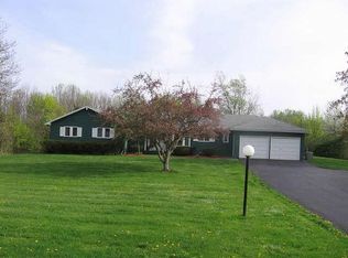 29 Van Voorhis Rd, Pittsford, NY 14534