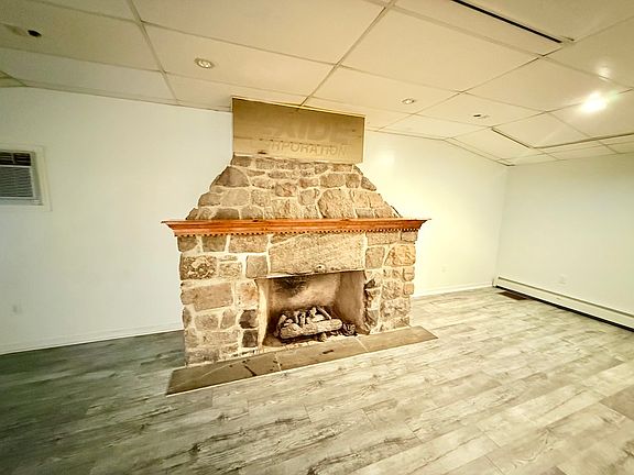 4th image of 145 Spring Valley Rd Unit A
