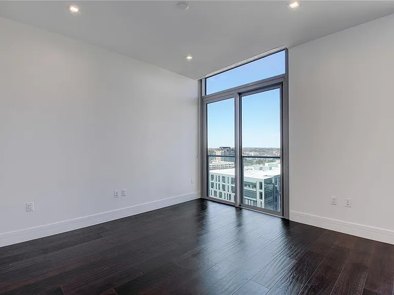 501 West Ave #1206 — Photo 10