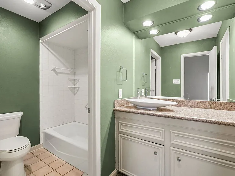10125 Valley Forge Dr — Photo 22