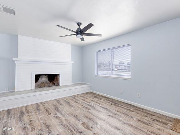 3rd image of 1075 Rim View Dr