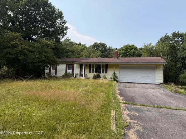 1623 Meadow Run Rd, Wilkes Barre, PA 18702
