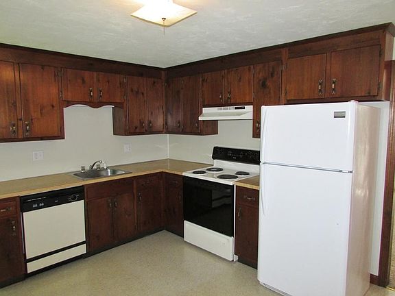 2nd image of 317 Creek St #317