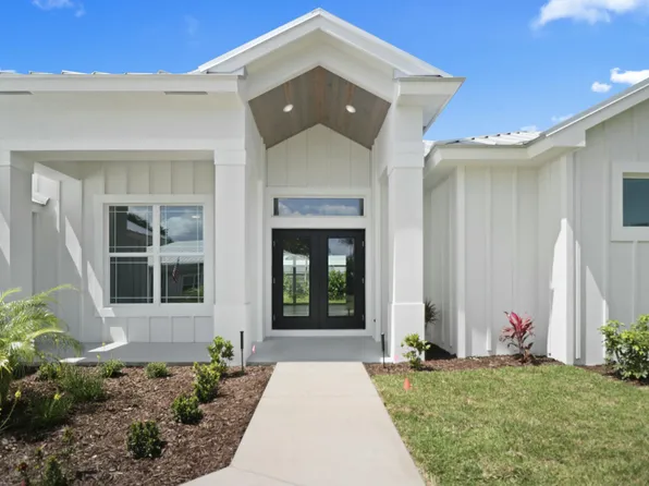 4742 SE Starling Way, Stuart, FL 34997