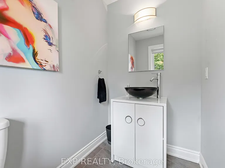979 Admiral Ave — Photo 12