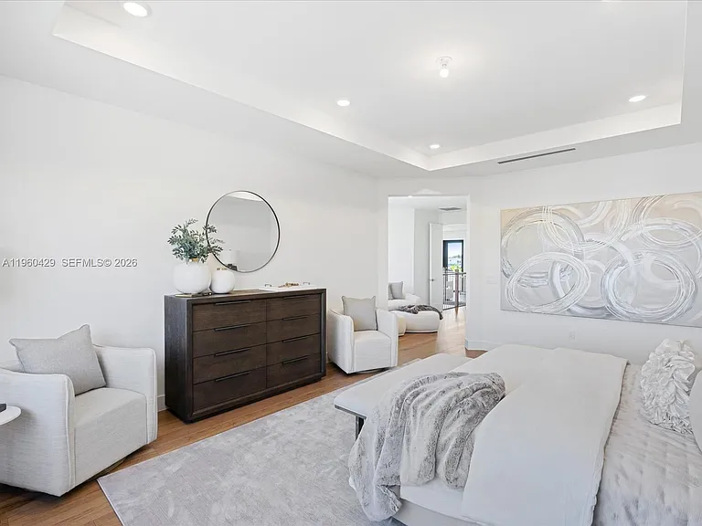 19701 NE 16th Pl — Photo 93