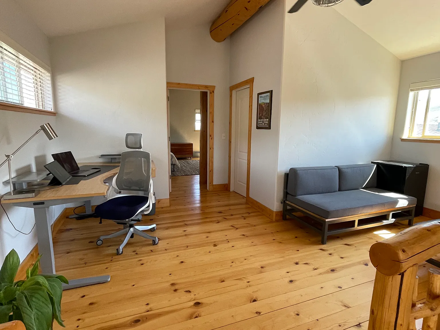4 bed, 5000 sqft, $4,500 — Photo 4