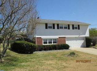 9226 Darlington Rd, Philadelphia, PA 19115