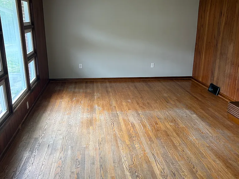 2505 Volunteer Pkwy — Photo 4