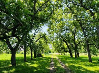 1537 NE 39th St, Topeka, KS 66617