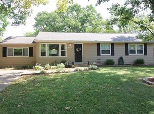 10141 Meadowfield Ln, Saint Louis, MO