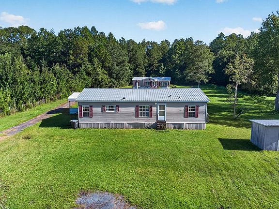 2nd image of 44326 Woodland Cir