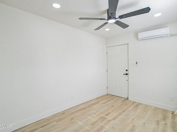 3rd image of 3512 W TONTO Street