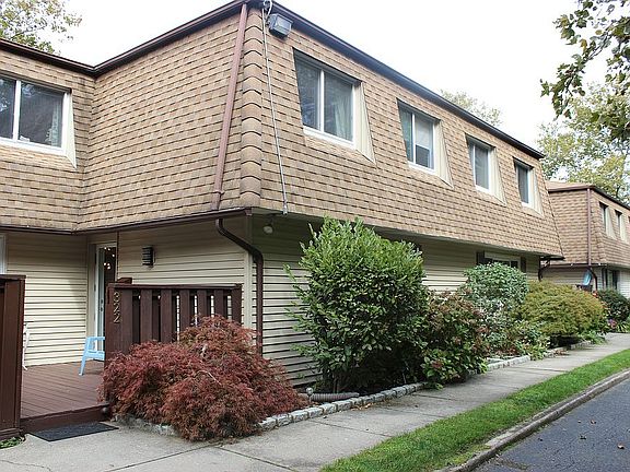 2nd image of 322 Feller Dr