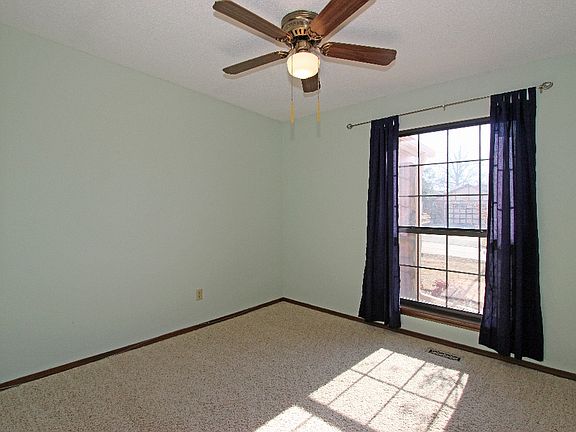 2nd image of 1515 Melissa Cir