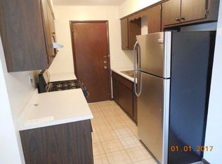 17630 Rosewood Dr, Lansing, IL 60438