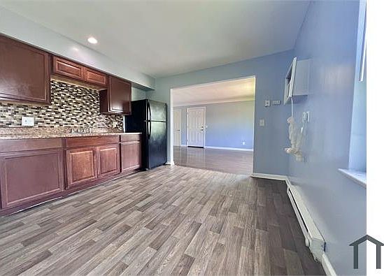 4th image of 2824 Westknolls Ln APT 2