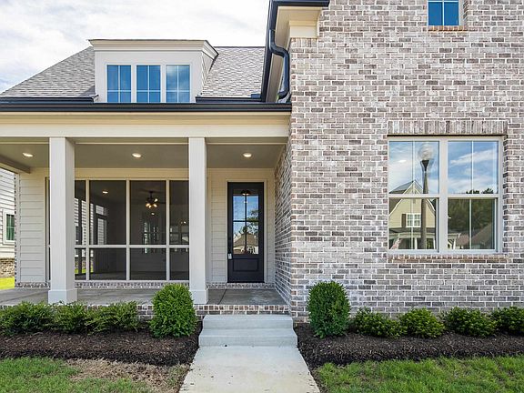 3rd image of 225 Freedom Ln