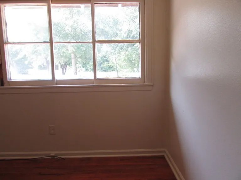 121 Dixie Dr — Photo 7