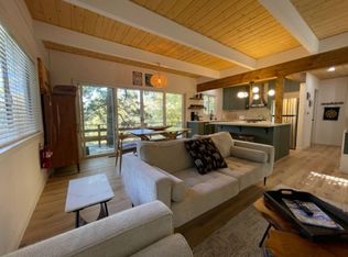 26924 Huron Rd, Lake Arrowhead, CA 92352