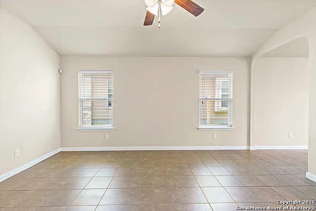 117 Linden Ln — Photo 10