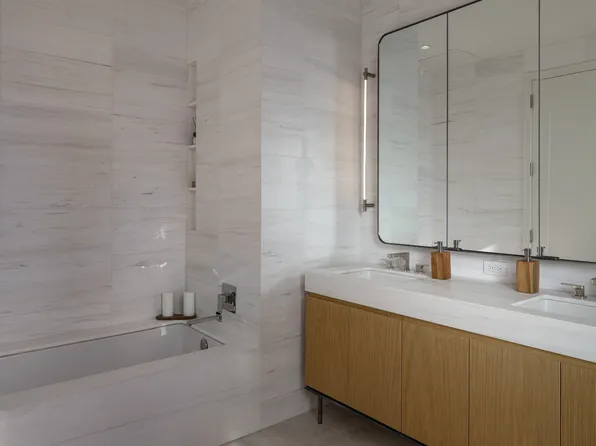 200 East 20th Street image 7 of 16