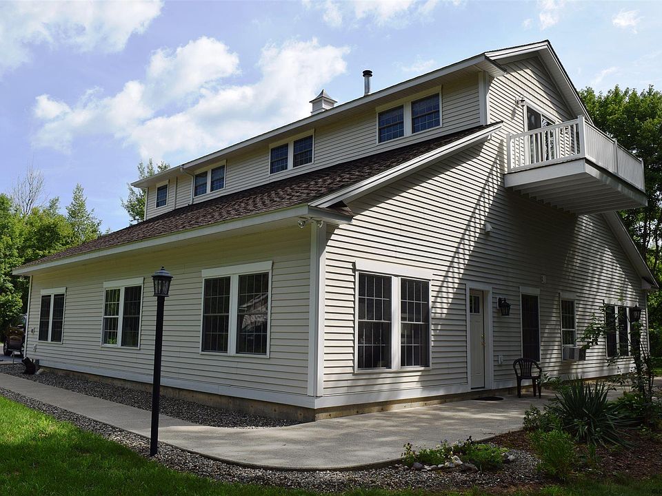 1st image of 5 Putnam Ln #A