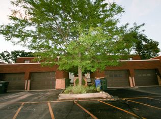 1067 Busse Hwy, Park Ridge, IL 60068