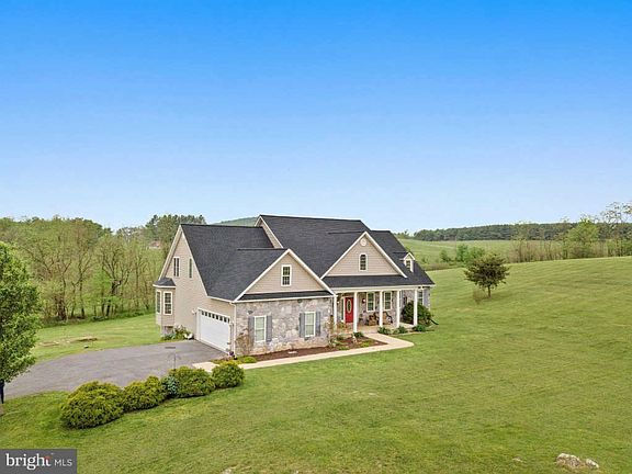 3rd image of 180 Anna Margaret Dr