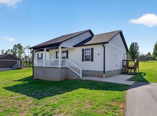 8664 Old Kentucky Rd, Sparta, TN 38583