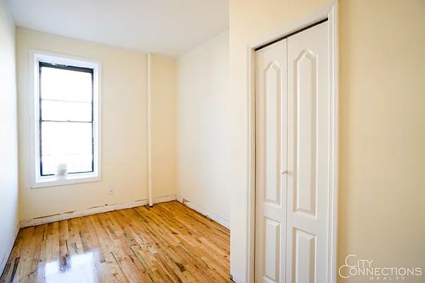 Rented by City Connections Realty | media 15