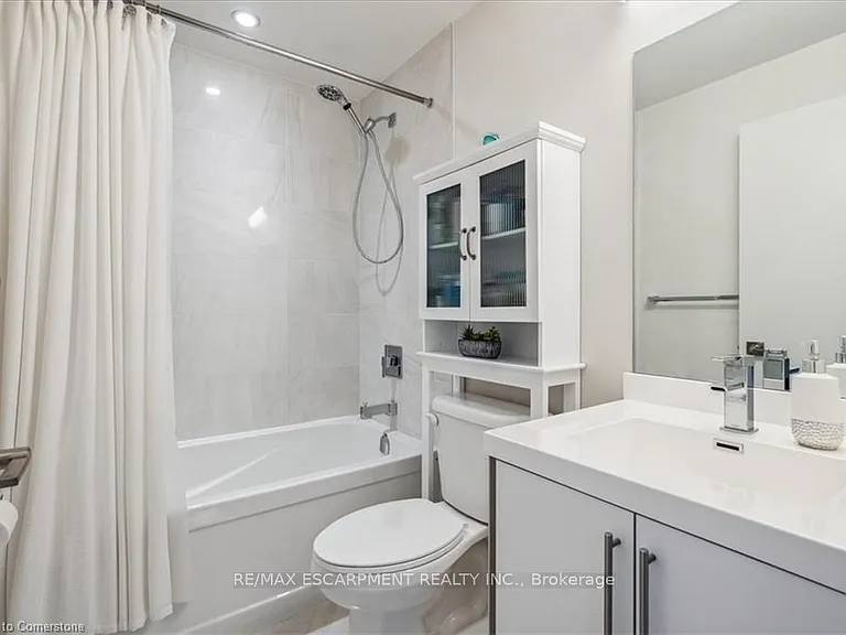 2093 Fairview St #1910 — Photo 19