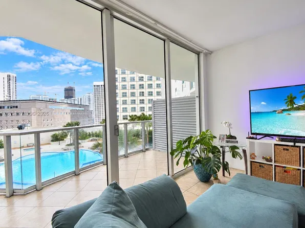 300 S Biscayne Blvd #T-1405, Miami, FL 33131
